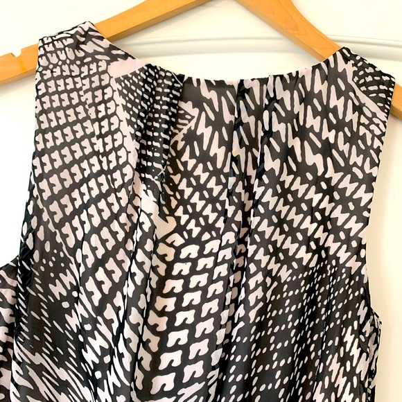 Calvin Klein - black & white abstract print - sleeveless maxi dress - Size 10 - Picture 3 of 3